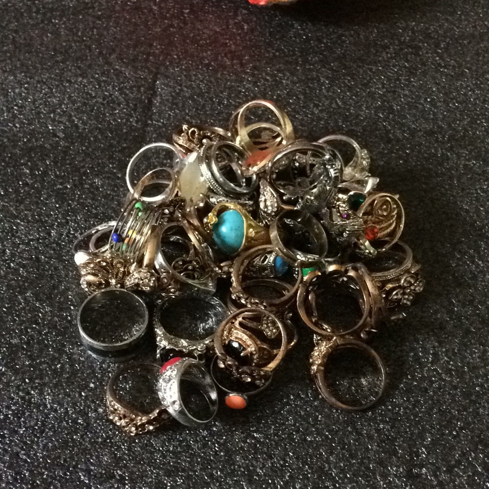 Lot of rings - Picture 8 of 9